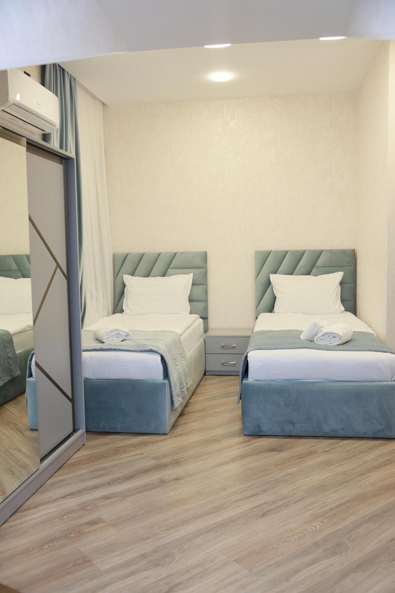 Royal Renaissance Hotel Yerevan Room photo