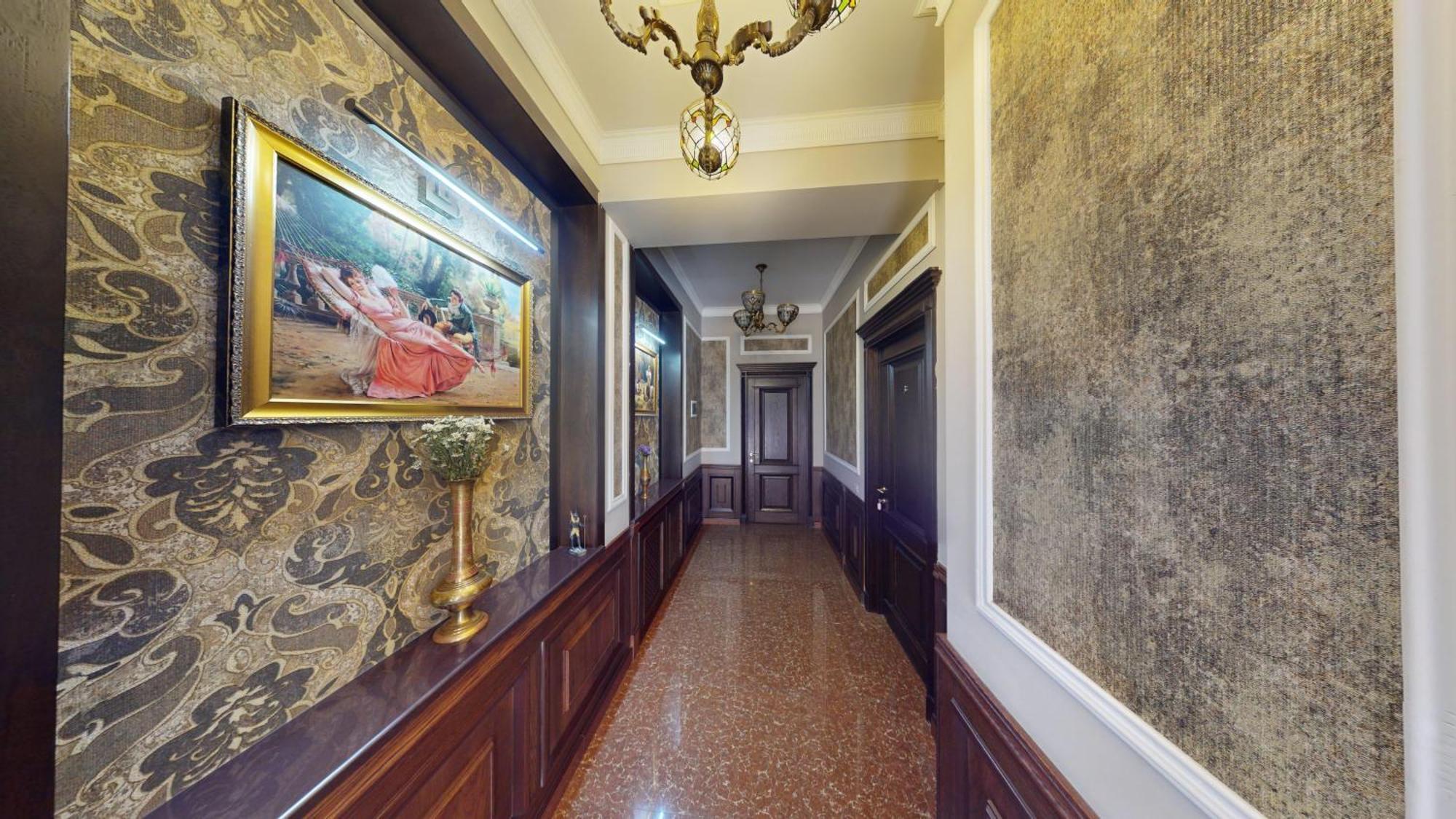 Royal Renaissance Hotel Yerevan Exterior photo